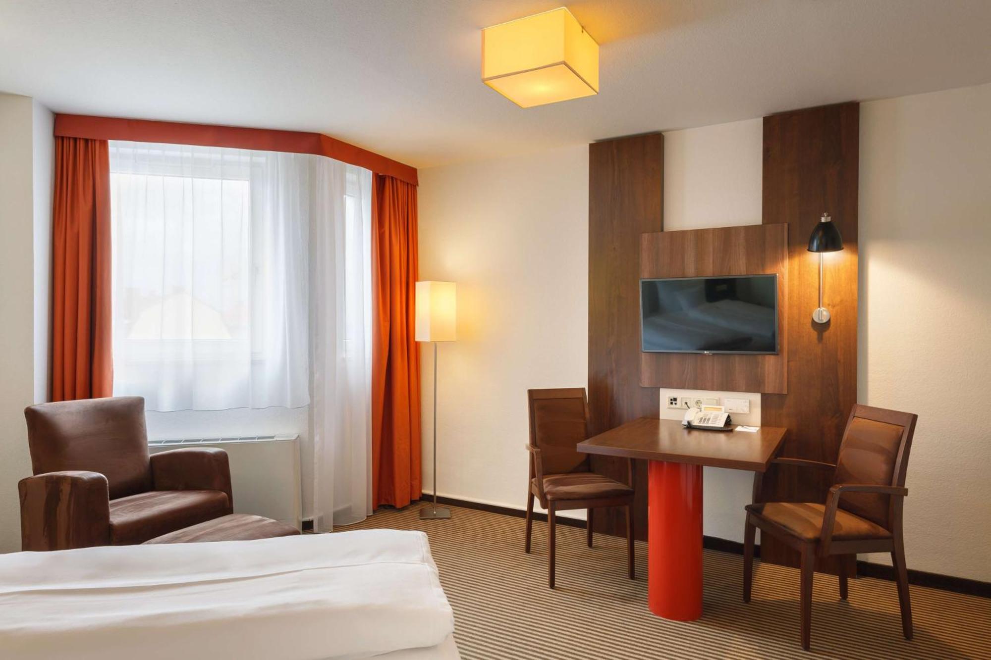 Best Western Hotel Nuernberg City West Exterior photo